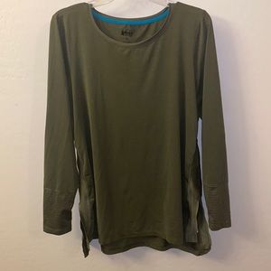 REI  long sleeve dry fit A Wilderness Spirit Born in 1938 size XL